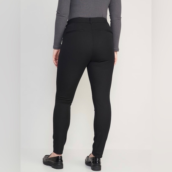 NWT! Black High-Waisted Pixie Skinny Pants - Multiple Sizes💙 - Picture 6 of 8